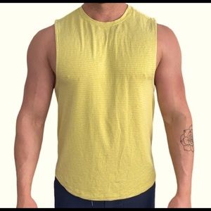 Lululemon men’s Large tank top/running singlet, gold/yellow pinstripe pattern